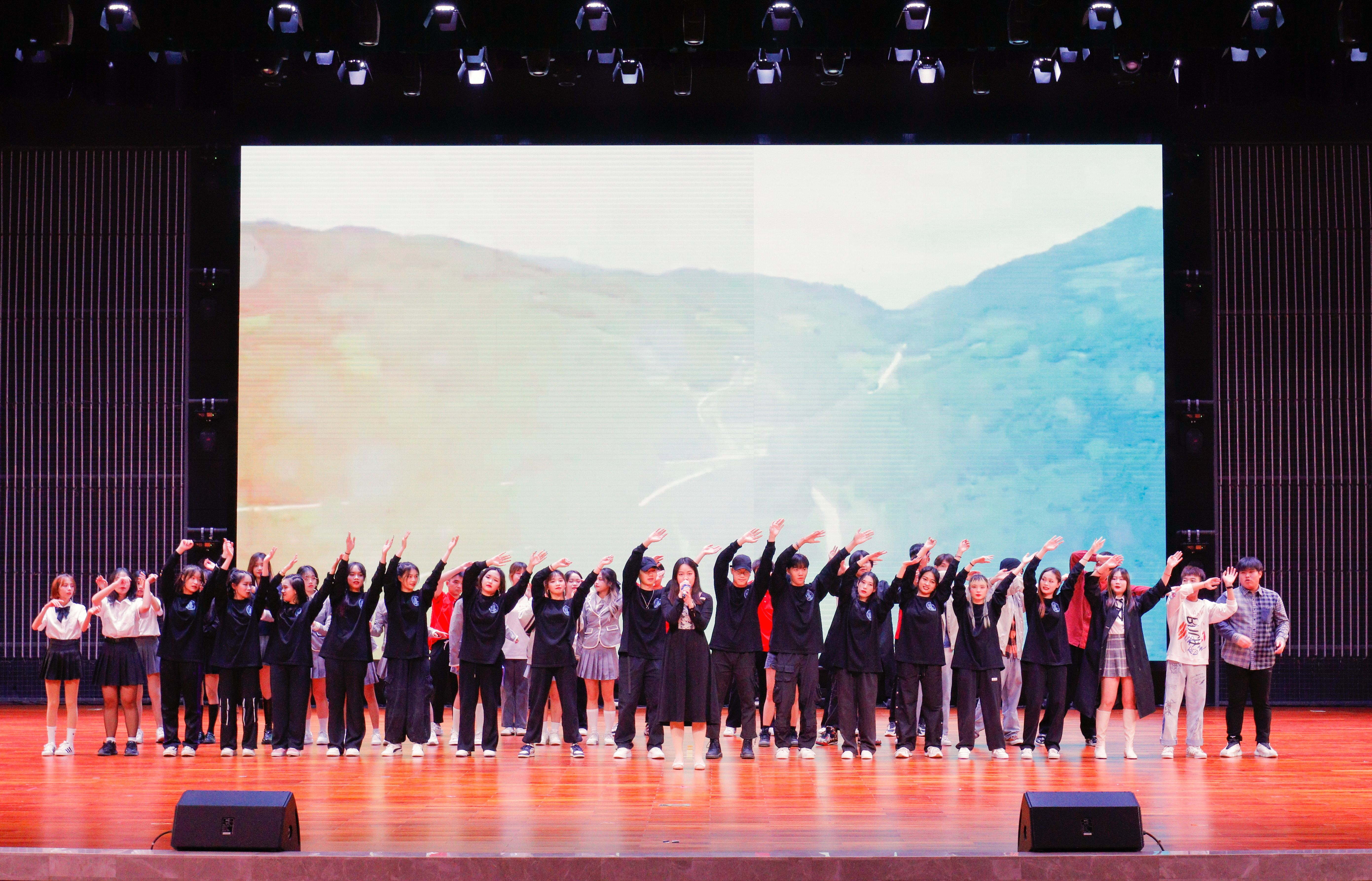 合唱《同一首歌》