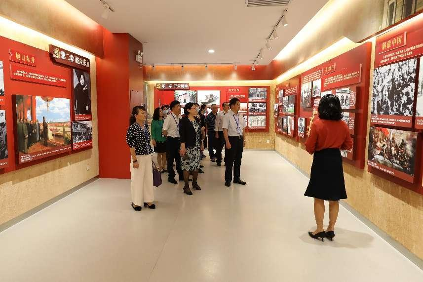 牙韩高书记一行参观首页党建思政教育基地