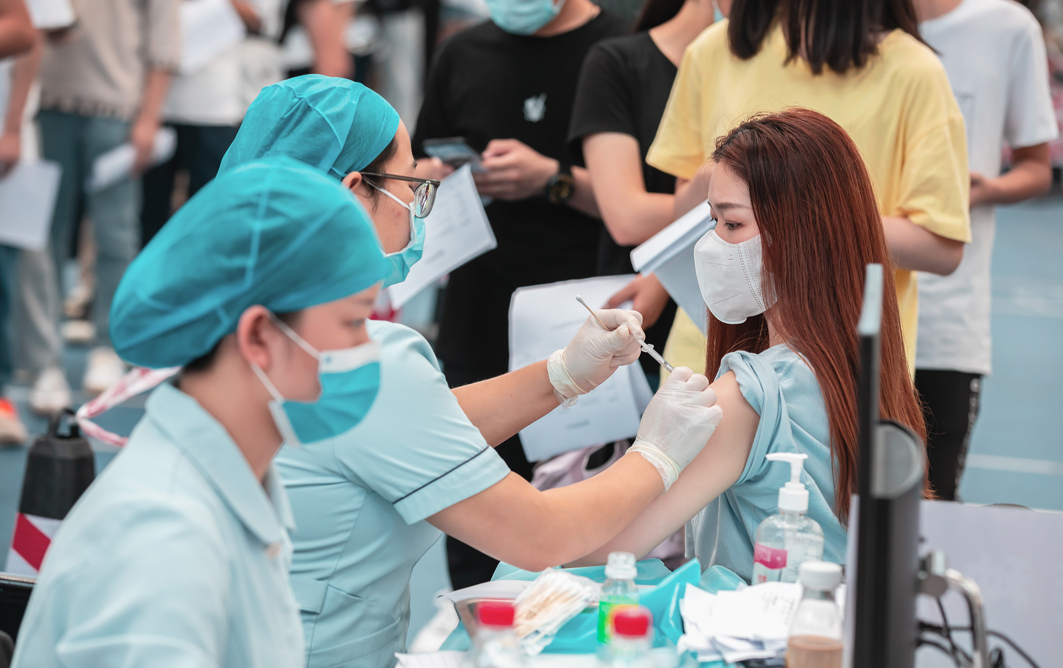 首页师生接种疫苗现场