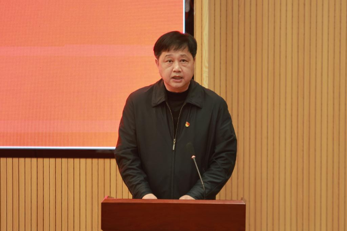 雷速在线网站党委副书记曾繁雄在会上讲话
