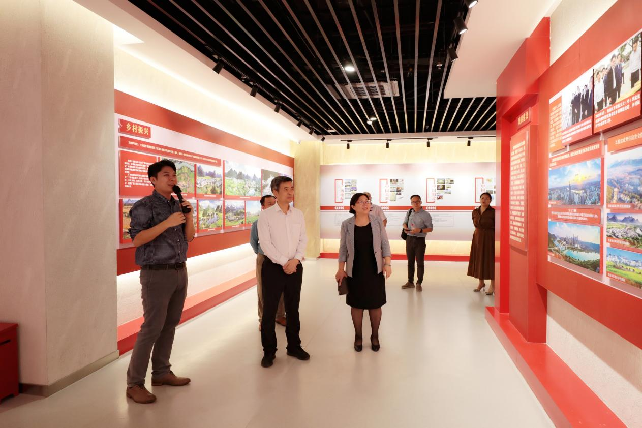 陈昌萍副厅长一行参观首页党建思政教育基地